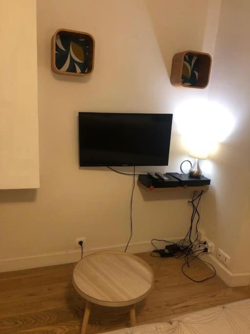 Studio/F1 Aux Buttes Chaumont Paris Extérieur photo